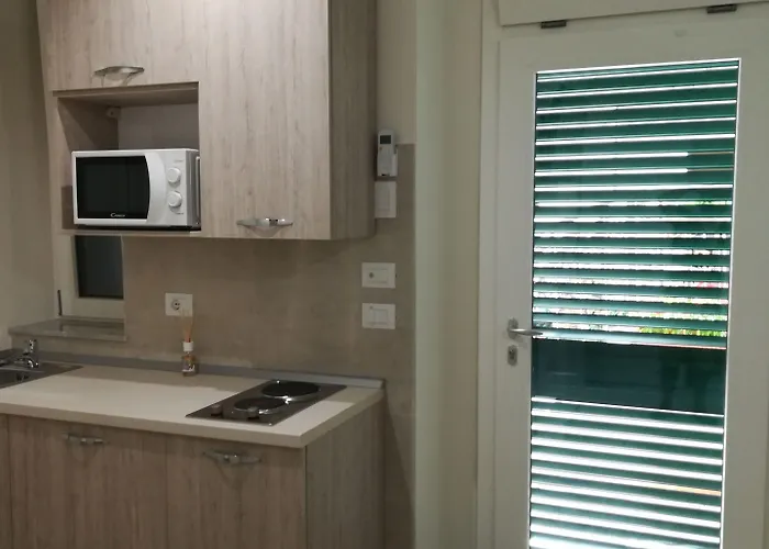 Via Marina Couette-café 4*