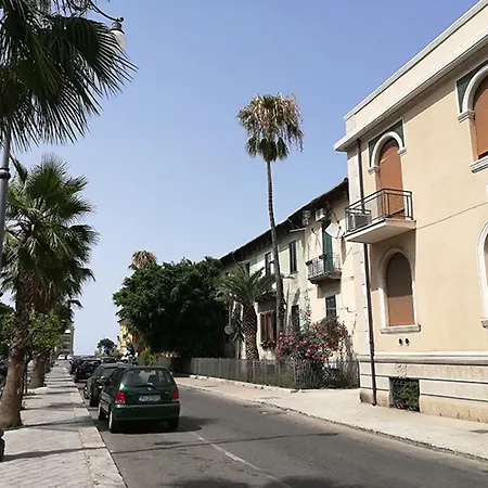 Via Marina Bed and breakfast 4*