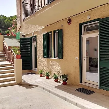 Via Marina Bed and breakfast 4*