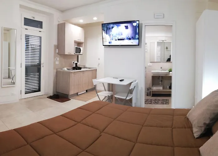 Bed & Breakfast Via Marina 4*